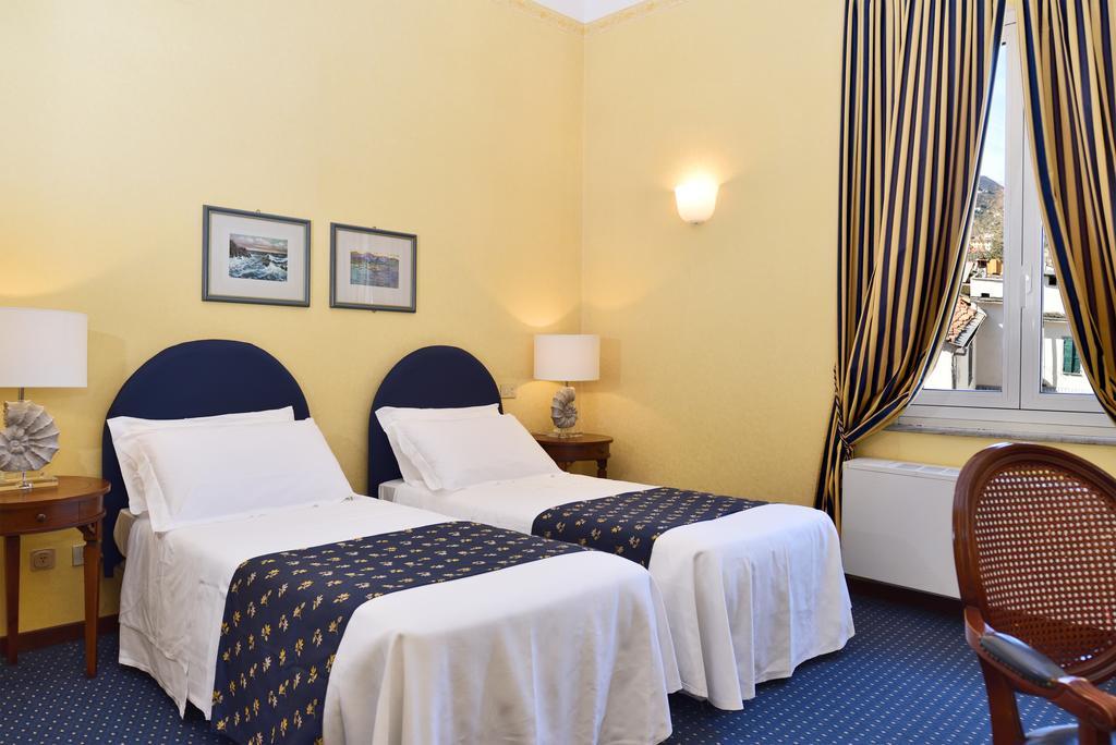Hotel Firenze E Continentale La Spezia Bagian luar foto