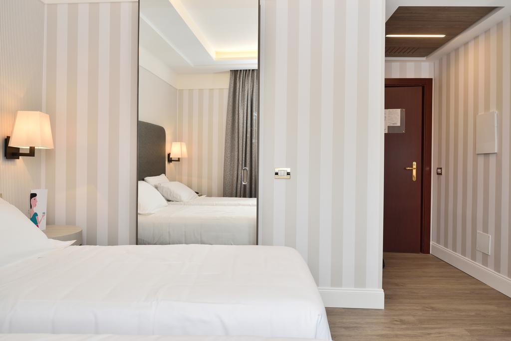 Hotel Firenze E Continentale La Spezia Bagian luar foto