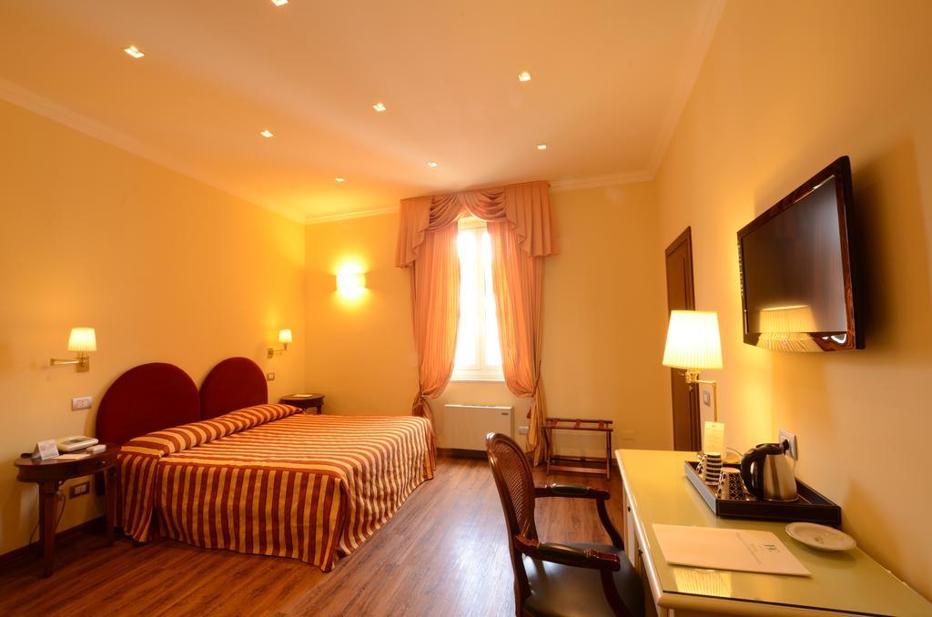 Hotel Firenze E Continentale La Spezia Bagian luar foto
