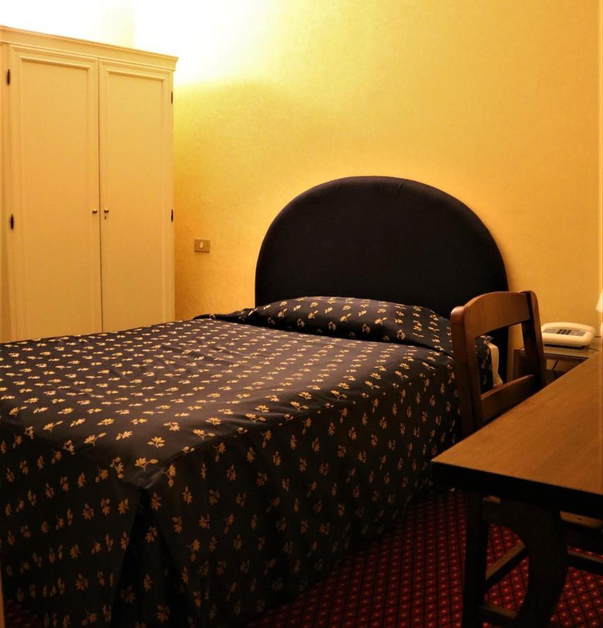 Hotel Firenze E Continentale La Spezia Bagian luar foto